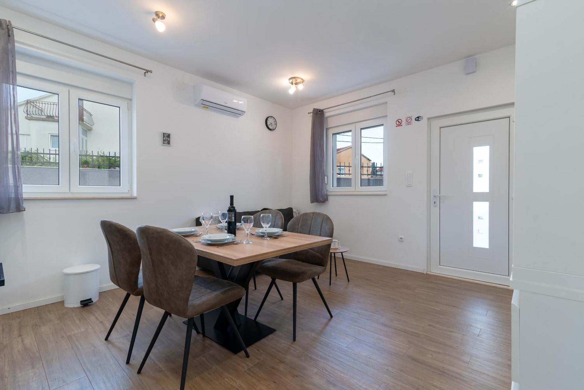 Apartman Dino Трогир Екстериор снимка
